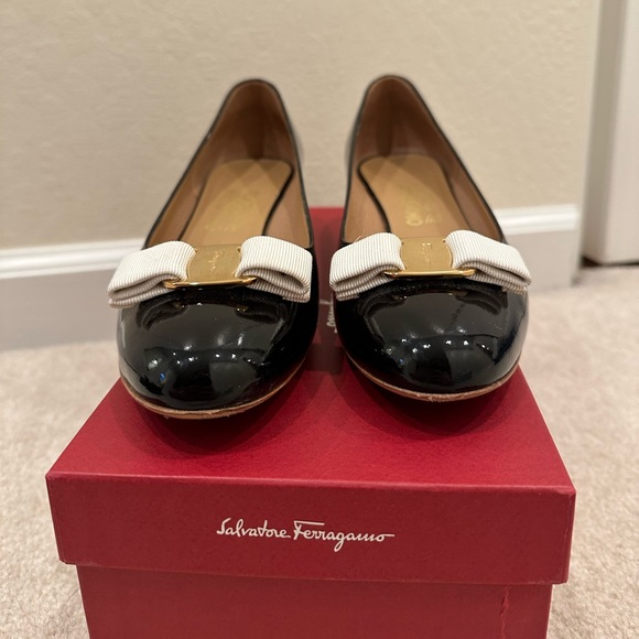 Ferragamo Vara low-heel pumps - Picture 6 of 6